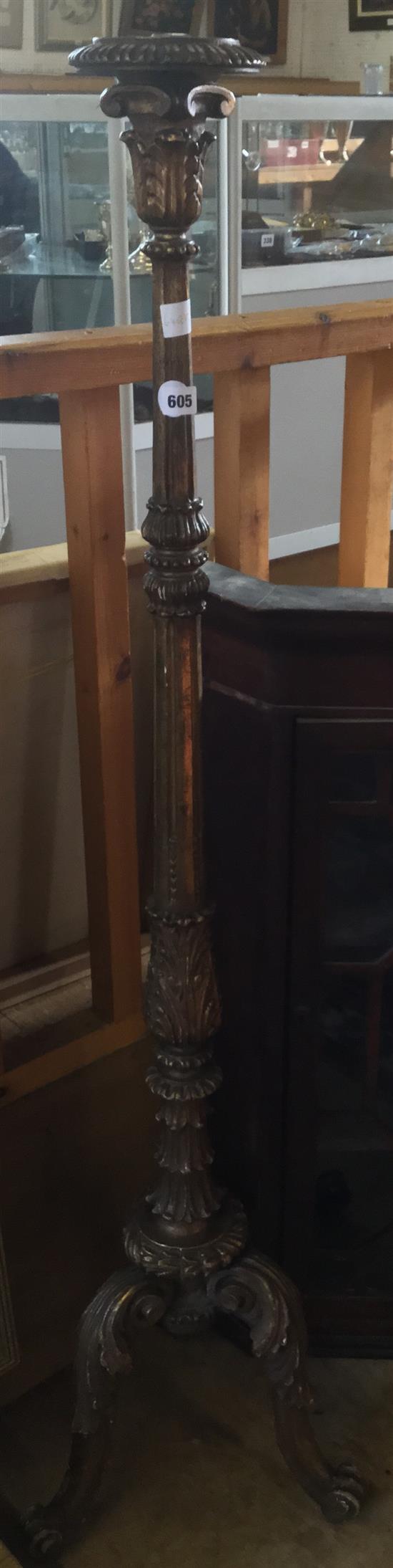 Gilt standard lamp(-)